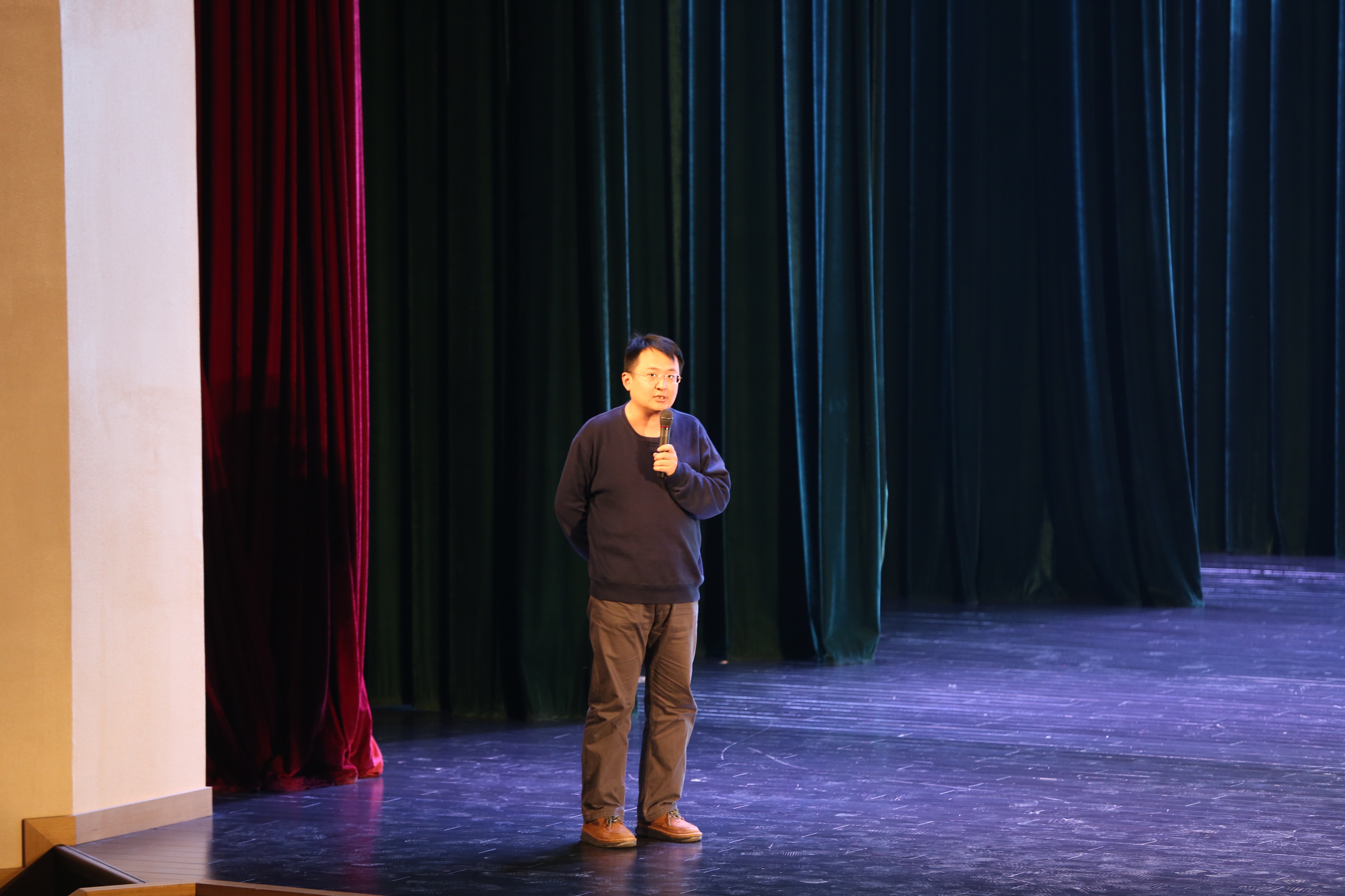 tedxjlu社团将会继续坚持"用思想的力量来改变世界"的宗旨,为吉林大学